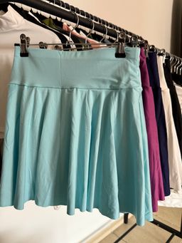 Faldas Soft Fit (Tela Suave) — Talla L