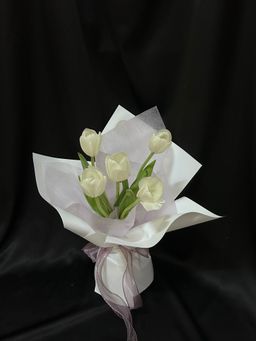 (Preorder) Grace Tulip Bouquet