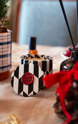 Vela Amber Chai Cream