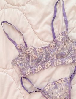 Mauve love set