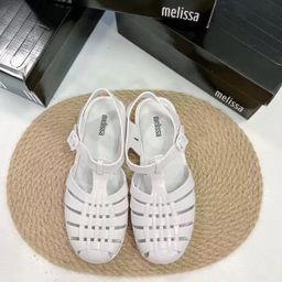 Melissa adult