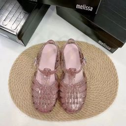 Melissa adult