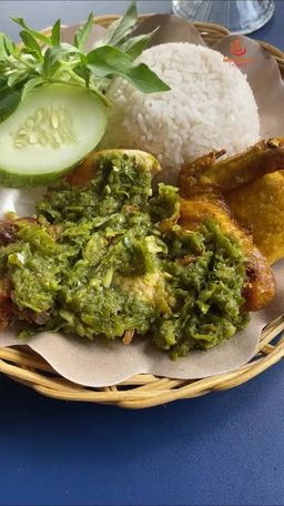 Nasi Ayam Penyet Wings Ijo