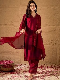 Women Embroidered Straight Kurta With Trousers & Dupatta