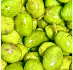 Green olives زيتون اخضر
