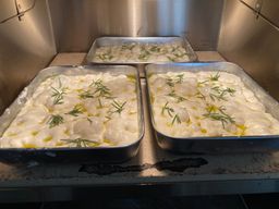 Sourdough Focaccia פוקצ׳ה מחמצת 