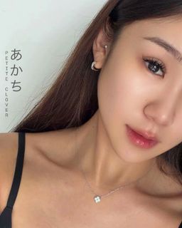 (NEW) PETITE DIAMOND CLOVER NECKLACE