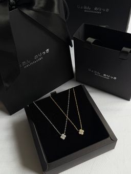 (NEW) PETITE DIAMOND CLOVER NECKLACE