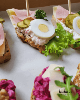 chlebík s PARÍŽSKYM ŠALÁTOM