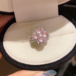 JWLE_0029 JWLE-0029	Diamond-platted rings 