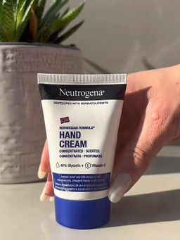 NEUTROGENA Concentrated Hand  cream blue نيتروجينا كريم لليدين ازرق