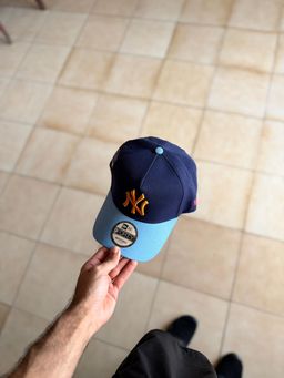 New Era 9 Forty -  New York Yankees 'Coral' Navy/Sky 