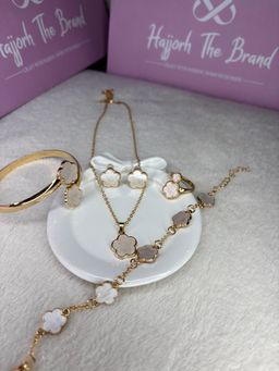 JWLE_0033  white clover-shaped inlays bracelet,earring,ring,necklace set
