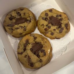 S'mores Galore 🏕️