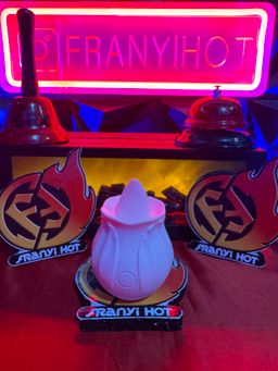 Flor 🌹Vibrador de lengua