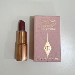 Charlotte Tilbury Matte Revolution Long-Lasting Lipstick - Shade: Pillow Talk Medium 