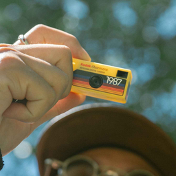 KODAK Charmera Keychain Digital Camera (Blind Box Collection) + 64GB Kodak MicroSD