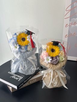 (G002) Graduation Sunflower Transparent Bouquet   