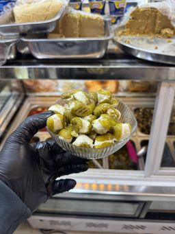 زيتون بالبنة