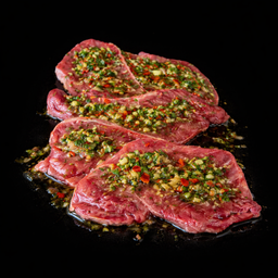 Bistec de Res marinado/ Chimichurri 