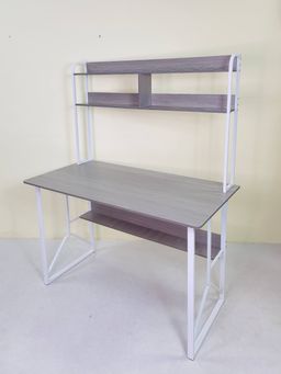 តុរៀនមានធ្នើរ