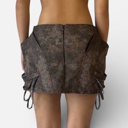 Formé harness skirt