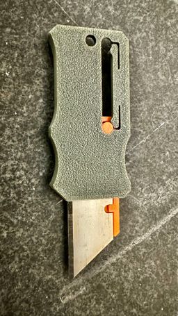 Compact Utility Box C&tter