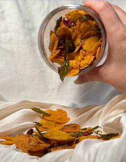 Spicy Salted-egg Cornflakes