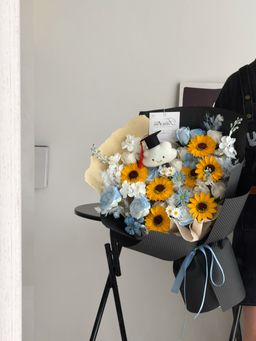 (GC001) Graduation Cloud Soap Flower Mixed Bouquet  