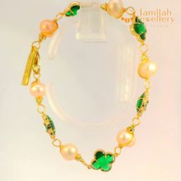 Classic White Pearl Bracelet with Hand-Wrapped Copper K9 Crystal Emerald Clover