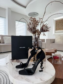 Saltos Saint Laurent YSL so kate