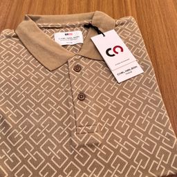 CARL NELSON CLUB TEE - COFFEE BROWN