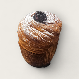 Cruffin de frutos rojos