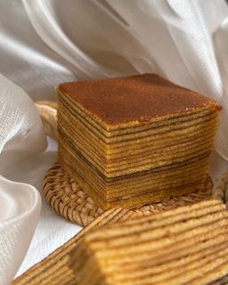 Golden Churn Royale Kueh Lapis (3 Sizes)