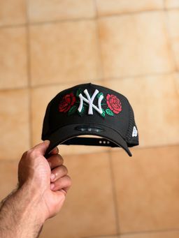 New Era 9Forty -  New York Yankees Classic Rose Trucker Edition
