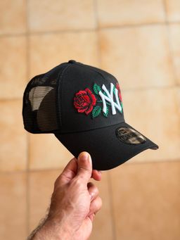 New Era 9Forty -  New York Yankees Classic Rose Trucker Edition