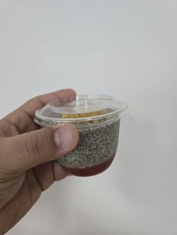 Buginca chia, piure capsuni, caise deshidratate