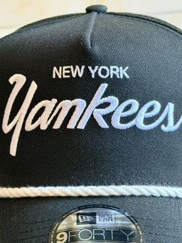 New Era 9Forty -  NY Yankees Black Rope