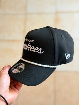New Era 9Forty -  NY Yankees Black Rope