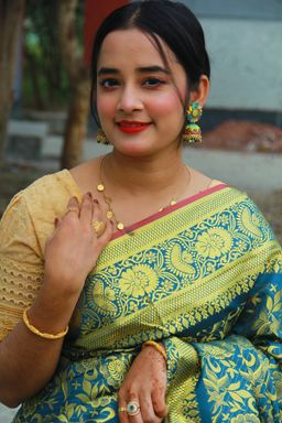 সিল্ক কাতান শাড়ি