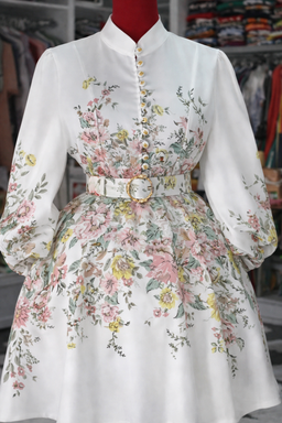 Robe Fleurie Élégance Royale