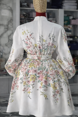 Robe Fleurie Élégance Royale