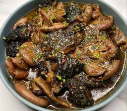 Mogodu Plate + 2 Salads <<< City Lounge >>>