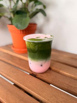 Sakura Matcha Latte 🌸