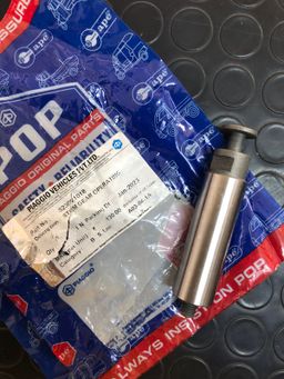 stem  gear operating 1018