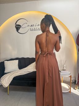 Backless halter maxi 