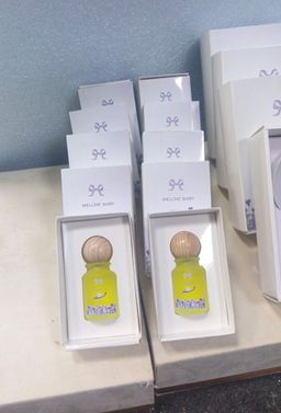 علب مع الثيم + عطر حسب الطلب/عدد12