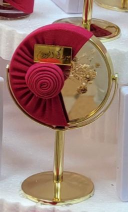 مرايات ذهبي بقاعدة منسق 12 حبة (توزيعات مناسبات