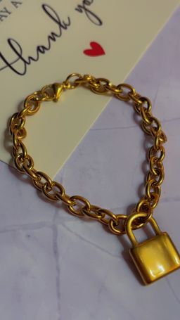 Lock Bracelet Gold