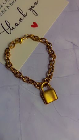 Lock Bracelet Gold